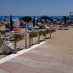 Hotel Beach2