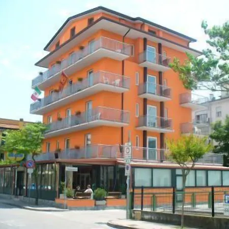 Beach2 3*